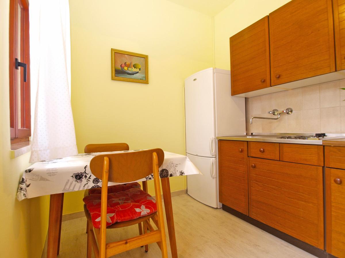 Apartments Luciano 1576 Лижнян Экстерьер фото